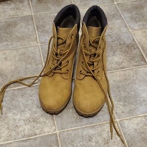 Sophie17 wedge boots